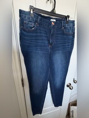 M Jeans by maurices High-Rise Skinny Jeans – Size L (Fits Like XL) – NWOT